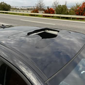 I Face Chery Omada 5 Excellent Sunroof Glass Shattering While Driving on Highway