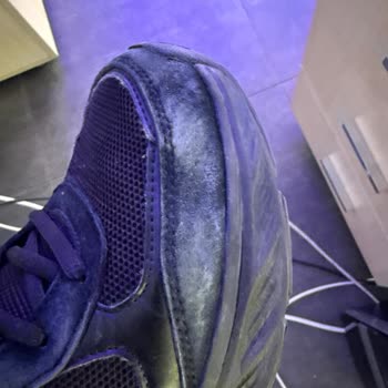 Skechers Ayakkabıda Kısa Sürede Renk Solması Ve Topuk Yırtılması Mağduriyeti