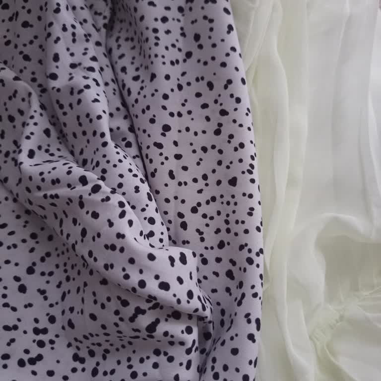 Modaaycan Sipariş Ettiğim Elbiseler Yerine Lekeli Etekler Gönderildi İletişim Sağlanamıyor