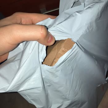 Yurtiçi Kargo Paket Parçalanmış, Zarar Görmüş Bir Şekilde Ulaştı