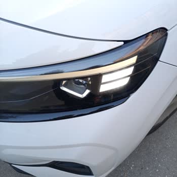 Opel Combo Cargo'nun Sol Far LED Arızası Ve Uzayan Servis Süreci Nedeniyle Yaşanan Mağduriyet