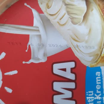 Aldığım Kremada Canlı Böcek Çıktı, Hijyen Ve Güven Sıfırlandı