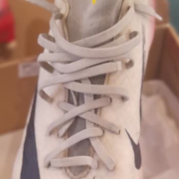 Nike Kısa Sürede Deforme Olan Krampon İçin Mağduriyetimin Giderilmesini İstiyorum