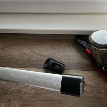Philips SpeedPro Max Süpürge Boru Kısmında Tekrarlayan Kırılma Ve Ücretsiz Parça Talebi