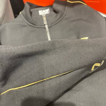 Brandy's Eşofman Takımında Tüylenme Oldu!