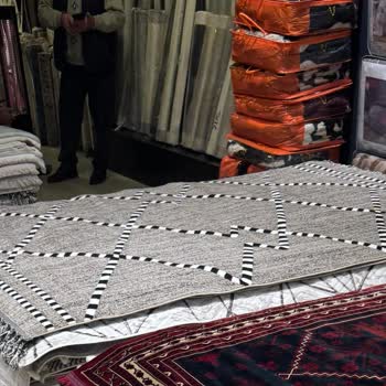 Sultan Halı Sultanbeyli Mağazasında Hem Değişim Talebim Reddedildi Hem De Saygısız Ve Hakaret İçeren Davranışlarla Karşılaştım