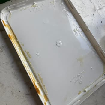 Pınar Laktozsuz Labne Ambalajı Açılmış Ve Peynir Suyu Akıyordu Mağduriyet Yaşadım