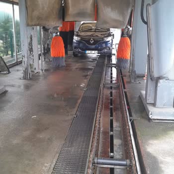 Araba Yıkama Sırasında Oluşan Büyük Hasar Ve İlgisizlik Mağduriyeti