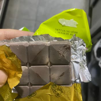 Aldığım Eti Fıstıklı Çikolata Bozuk Çıktı Yıllardır Güvendiğim Markada Hayal Kırıklığı Yaşadım