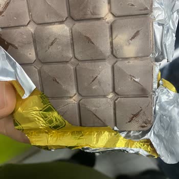 Aldığım Eti Fıstıklı Çikolata Bozuk Çıktı Yıllardır Güvendiğim Markada Hayal Kırıklığı Yaşadım