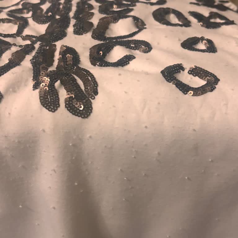 Yüksek Fiyatlı Bluzlar İlk Yıkamada Kumaş Sorunu Yaşattı