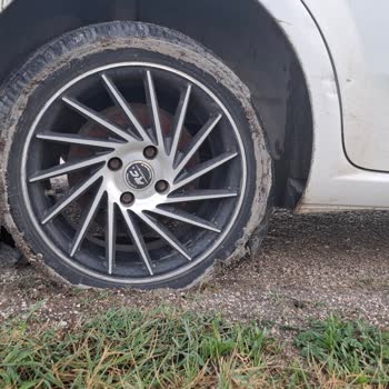 Yeni Alınan Lassa Lastik Kısa Sürede Parçalandı, Güvenliğim Tehlikeye Girdi