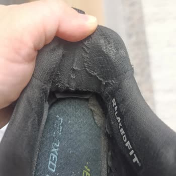 6 Ayda Yırtılan Skechers Ayakkabı İçin Garanti Reddi Mağduriyet Yarattı