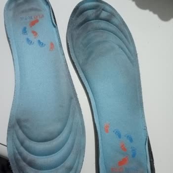 FLO'dan Alınan Keçe Tabanlık 3 Günde Parçalandı, İade Kabul Edilmedi