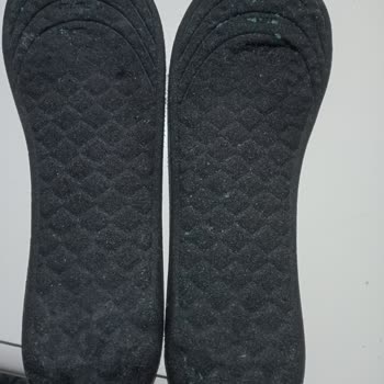 FLO'dan Alınan Keçe Tabanlık 3 Günde Parçalandı, İade Kabul Edilmedi