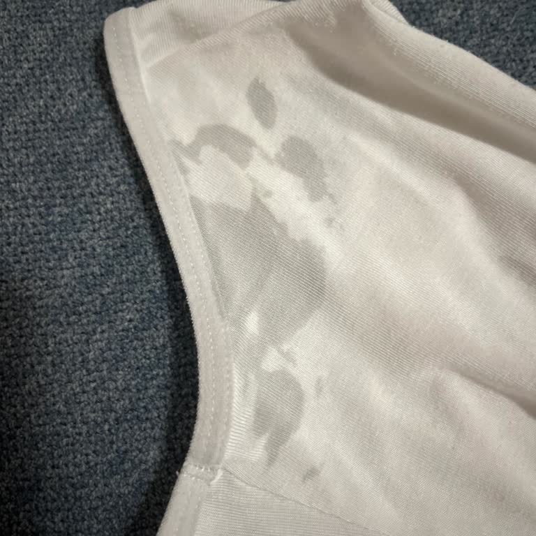 Electrolux Çamaşır Makinesi Yıkama Sonrası Kıyafetlerde Yağ Lekesi Benzeri İzler Bırakıyor