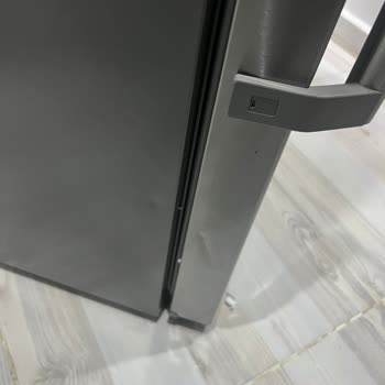 Media Markt Kırık Buzdolabı Teslimatı ve Geciken Değişim Süreci Nedeniyle Yaşanan Memnuniyetsizlik