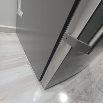 Media Markt Kırık Buzdolabı Teslimatı ve Geciken Değişim Süreci Nedeniyle Yaşanan Memnuniyetsizlik