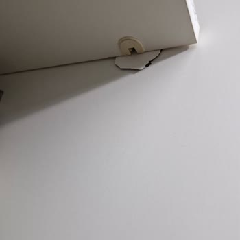 Deprem Sonrası Zor Şartlarda Aldığım Mobilyalar Kısa Sürede Kullanılamaz Hale Geldi