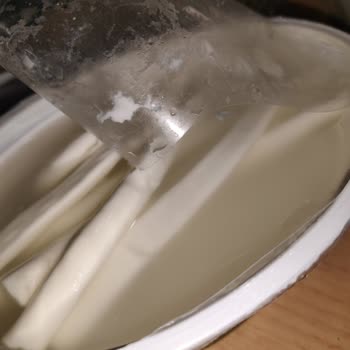 Tarihi Geçmemiş Ekici Peynir Çubuğu Bozuk Ve Küflü Çıktı