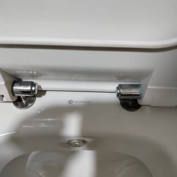 Seramiksan Ocean Klozet Kapağı Sürekli Kırılıyor, Yedek Parça Bulunamıyor