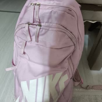 Nike Sırt Çantasının Kısa Sürede Yıpranması Nedeniyle Hayal Kırıklığı