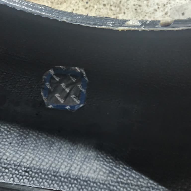 Renault Sıfır Araçta Yamalı Lastik Şoku Ve İlgisiz Yetkili