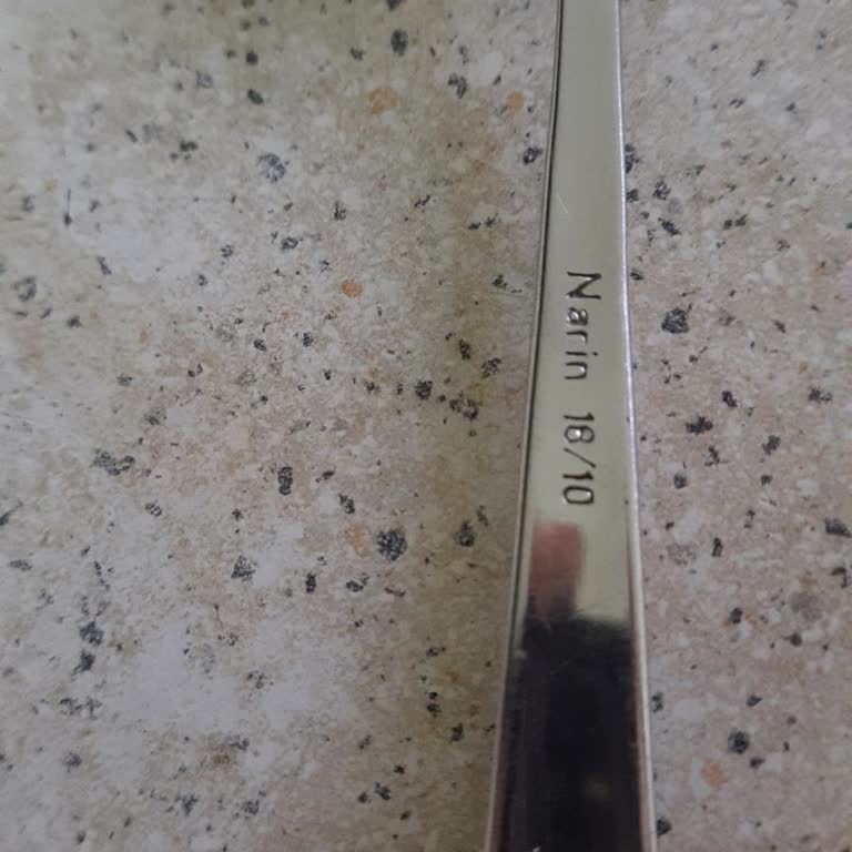 Narin Marka Çatal Kaşık Setinde Kısa Sürede Kendiliğinden Çatlama Sorunu Yaşadım