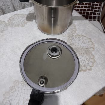 Yeni Alınan Düdüklü Tencerede Güvenlik Sorunu Ve Çözüm Beklentisi