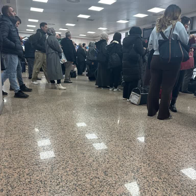 Uçuş Gecikmesi Ve Personel Davranışı Nedeniyle Yaşanan Mağduriyet