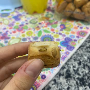 Son Kullanma Tarihi Geçmemiş Galetadan Böcek Ve Koza Çıkması Hijyen Endişesi Yarattı