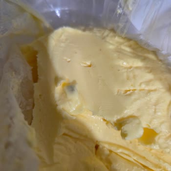 Kebir İki Paketin De Hem Dış Kısmında Hem De Açıldığında İç Kısmında Küfler Olması