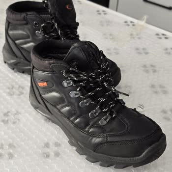 Az Kullanılan Botların Tabanı 4 Yılda Parçalandı, Değişim Talebim Reddedildi