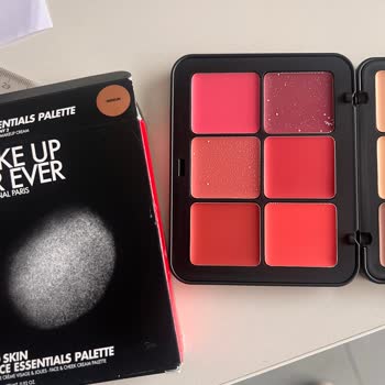 Sephora’dan Gelen Küflü Yüz Paleti Ve Çözümsüz Müşteri Hizmetleri Deneyimi