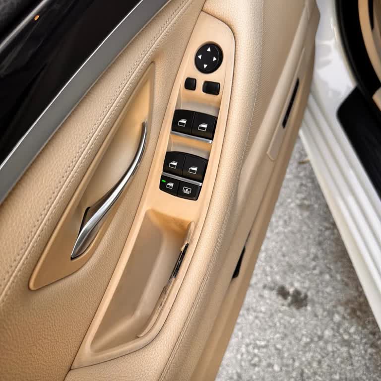 BMW 5.20i Kapı Kollarında Erime Ve Deformasyon: Malzeme Kaynaklı Sorun İçin Çözüm Talebi