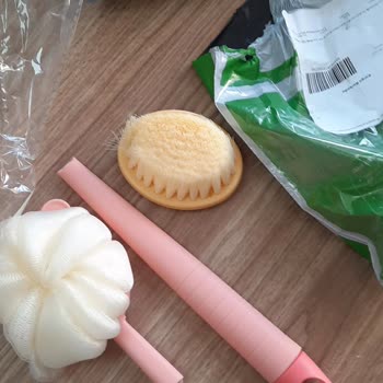 Kırık Gelen Duş Fırçası Nedeniyle Mağduriyetimin Giderilmesini İstiyorum