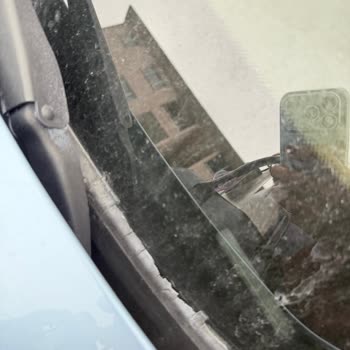 BMW 3.20 Ön Cam Dış Lastiği Kendiliğinden Parçalandı, Ücretsiz Değişim Talebi