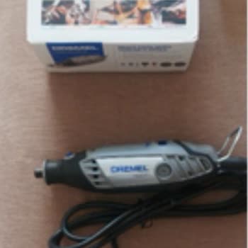 Espero una solución rápida para mi Dremel 3000 defectuoso en primer uso