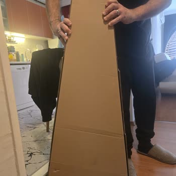 Teslimatta Kırık Gitar Şoku: Kanıtlara Rağmen DHL’den Sorumluluk Bekliyorum