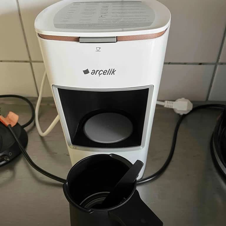 Arçelik Mini Telve Cezvesi Makineye Zor Oturuyor Ve Çıkmıyor, Çözüm Bekliyorum