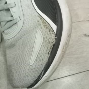 Kısa Sürede Yırtılan Puma Ayakkabı İçin FLO’dan Yetersiz İnceleme Ve Müşteri Mağduriyeti