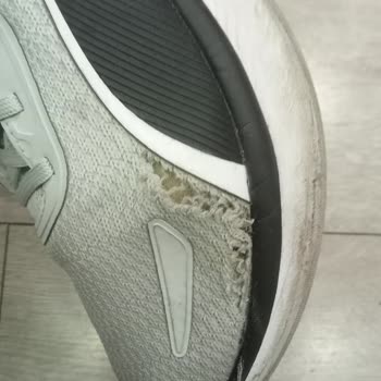 Kısa Sürede Yırtılan Puma Ayakkabı İçin FLO’dan Yetersiz İnceleme Ve Müşteri Mağduriyeti