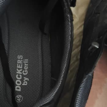 Mis zapatos Dockers impermeables se mojaron rápido, pido cambio