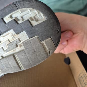 Kısa Sürede Hasar Gören Çocuk Ayakkabısına Yetersiz Çözüm Ve Ret Cevabı