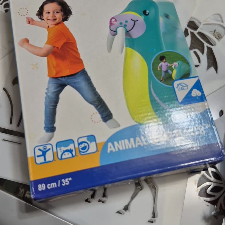 Oyuncak Uçak Beklerken Balon Geldi Muhatap Bulamıyorum