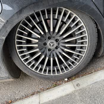 Mercedes EQS 580'de Güvenlik Endişesi: Salıncak Arızası Ve Sorumluluk Reddi