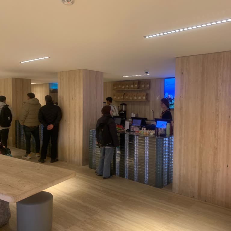 Espressolab Mecidiyeköy Şubesinde Sürekli Tekrarlanan Saygısız Ve Alaycı Çalışan Davranışları