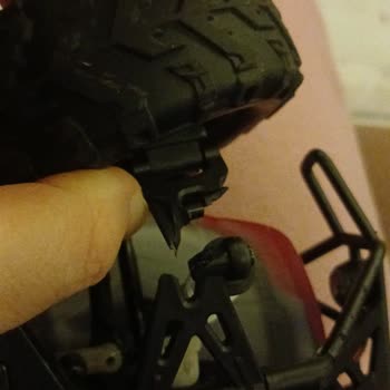 Aldığım Oyuncak Araba İlk Günden Arızalandı, Çözüm Sunulmuyor