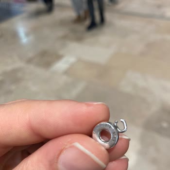 Pandora Charm Kısa Sürede Kırıldı, Mağaza Çözüm Sunmak Yerine Kullanıcıyı Suçladı