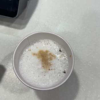 Shell İstasyonunda Kahvede Tekrar Sinek Çıkması Hijyen Endişesi Yarattı